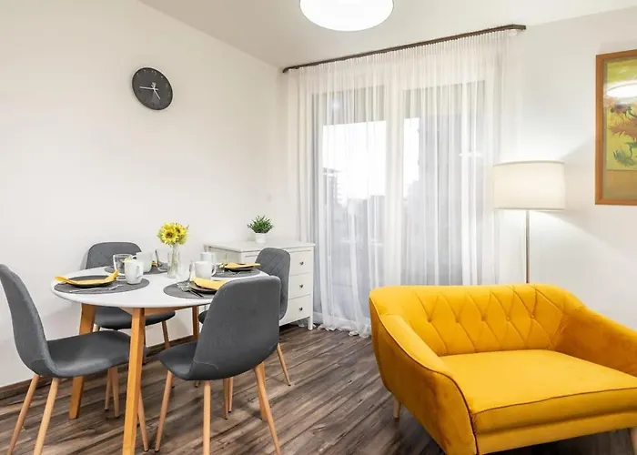Balcony - Easy Parking - Comfy Apartament *